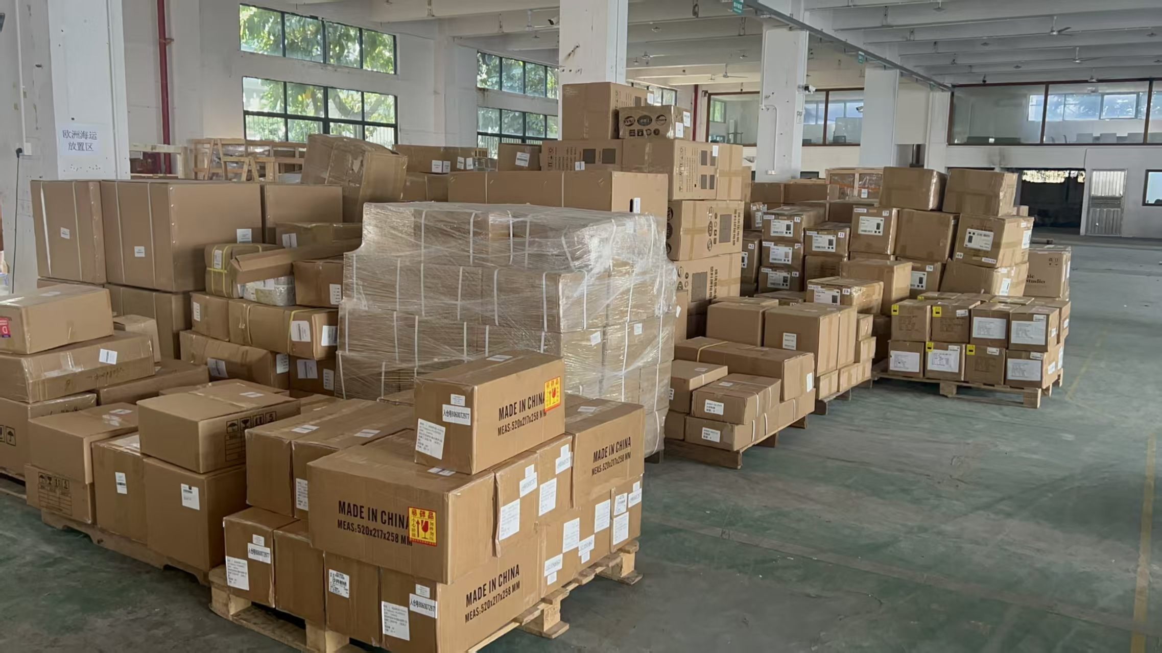 Consolidated cartons in the Shenzhen warehouse