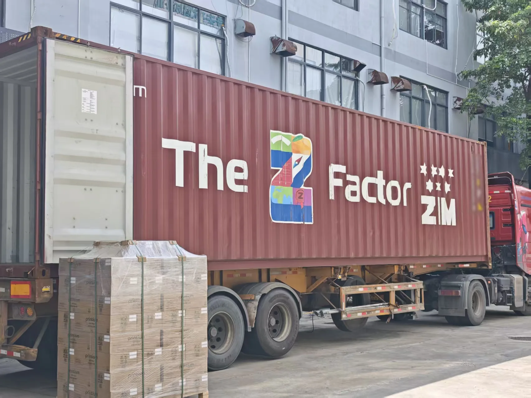 Container loading and pallet staging at the Shenzhen facility
